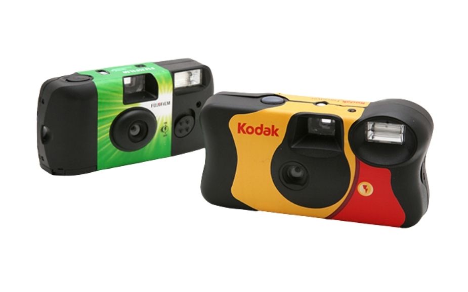 Single-use disposable camera
