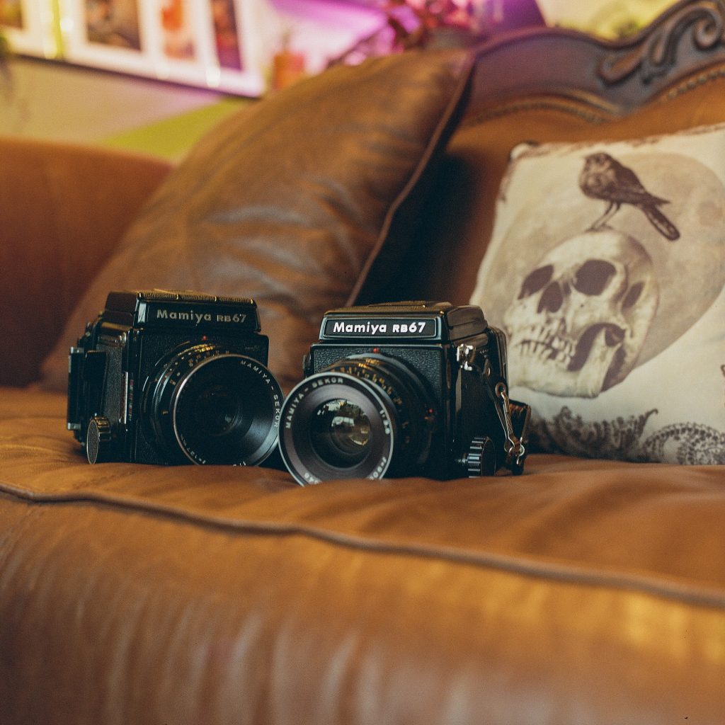 Square Root’s Mamiya Instagram : @jan3393 📷 : Hasselblad 500c/m 🎞️ : Kodak Portra 800 🔬 : The Dark Room Lab